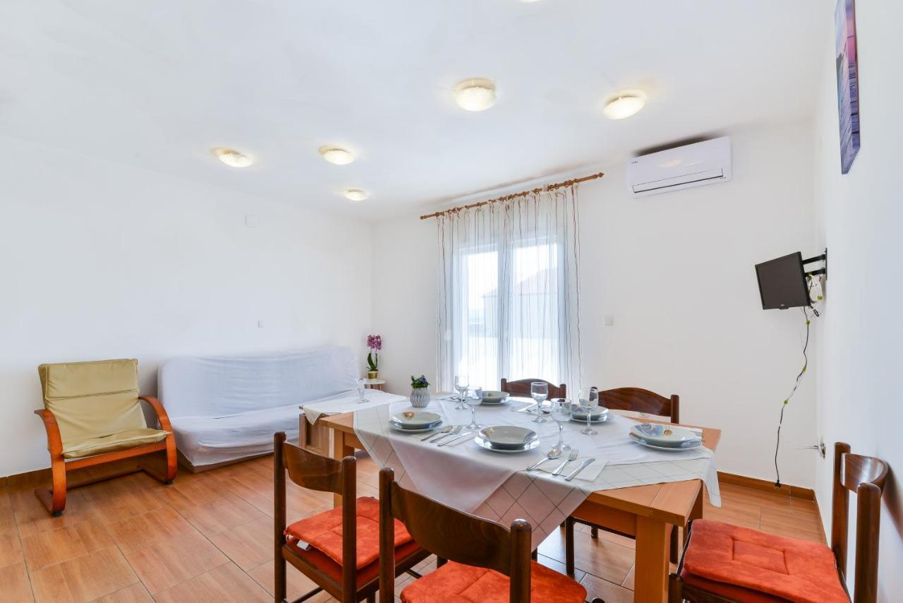Apartments Citrus Turanj Kültér fotó