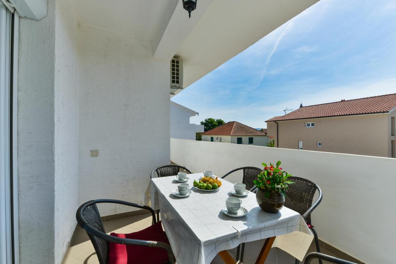 Apartments Citrus Turanj Kültér fotó