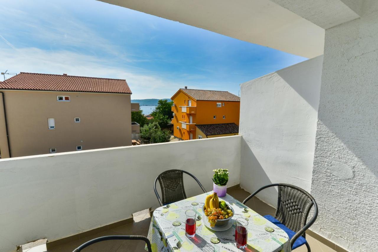 Apartments Citrus Turanj Kültér fotó
