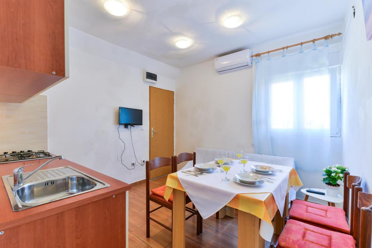 Apartments Citrus Turanj Kültér fotó